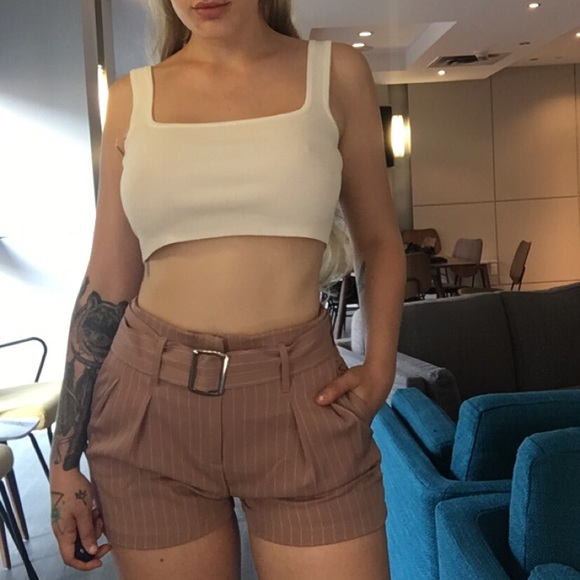 Striped belted shorts - Picture 2 of 4